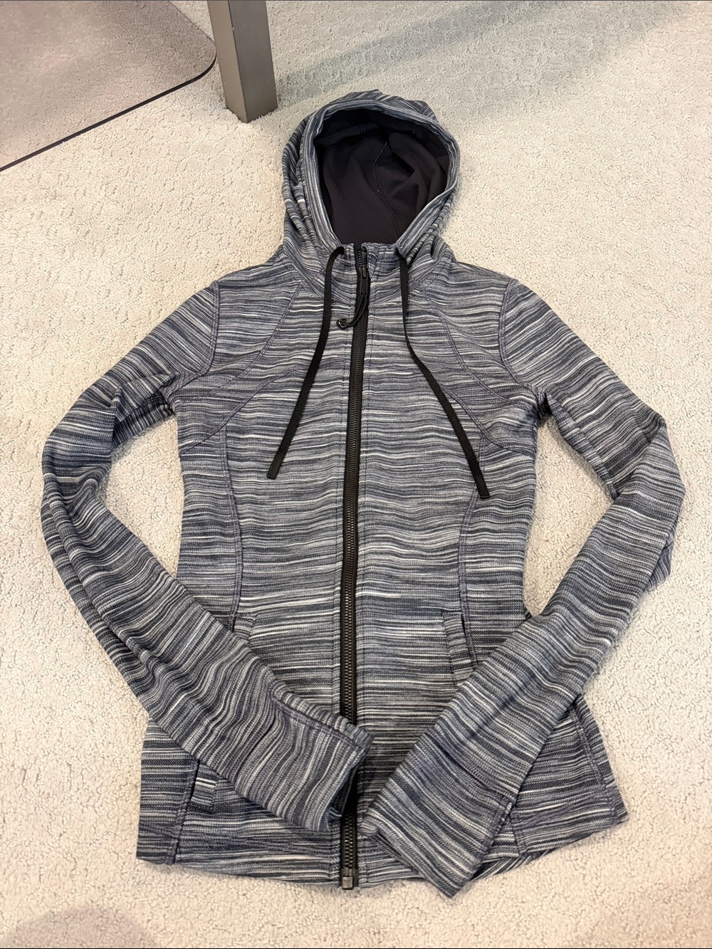 Lululemon Define Size 4 Women's Hooded Zip Jacket - Grey Striped